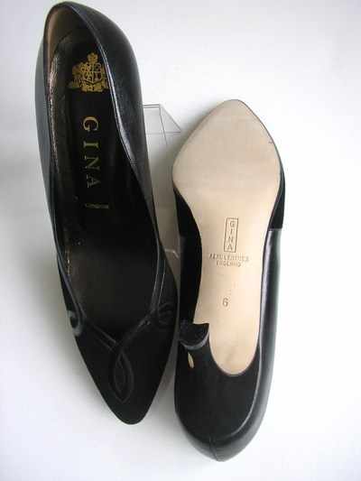 Gina black leather with suede size 5 undersole new