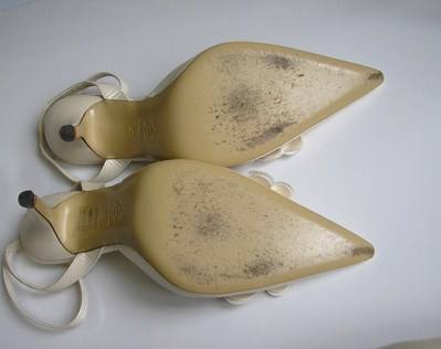 Pearlized ivory butterfly shoes matching bag size 4 (6)