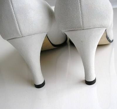 Gina white iris court shoes size 7-7.5 005